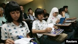 Jam wajib belajar malam ini akan berlaku untuk anak usia tujuh hingga 18 tahun, pada pukul 19.00 hingga 21.00. (Foto: Dok)