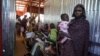 Les deux centres de transit de Renk, conçus pour accueillir un maximum de 8.000 personnes, en abritent désormais plus de 17.000, selon MSF.