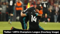 Le Real Madrid, double tenant du titre, a battu le Bayern Munich 2 à 1 en demi-finale aller de la Ligue des champions de football, au stade Allianz Arena, Allemagne, 25 avril 2018. (Twitter/UEFA Champions League)
