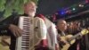 US Ethnic Communities Celebrate Christmas