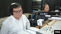 Son Chay adalah anggota parlemen dari Partai Sam Rainsy dan Phay Siphan, adalah Juru Bicara Dewan Menteri-menteri Kamboja.