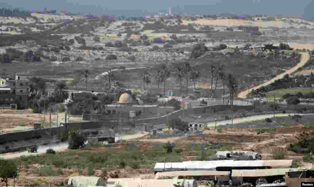 The border area between Egypt and the southern Gaza Strip is seen in this general view, August 19, 2013.