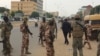 L'une des principales rues de N'Djamena, le 6 janvier 2020. (VOA/André Kodmadjingar)