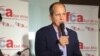 Peter Greste, formerly imprisoned Al Jazeera journalist in Egypt, speaks at a press conference hosted by the Foreign Correspondents' Association of East Africa in Nairobi on Nov 6. 2015. (VOA/J. Craig).