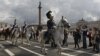 Tourists Choose St. Petersburg Over Moscow