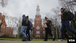 Kampus Brooklyn College, New York, Amerika Serikat, 1 Februari 2017. (Foto: dok). Laporan Tahunan LPDP tahun 2018 menunjukkan Inggris menjadi negara tujuan yang paling diminati penerima beasiswa Lembaga Pengelola Dana Pendidikan (LPDP). 