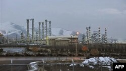 Suasana di sekitar pusat reaktor nuklir Iran di kota Arak (foto: dok). 