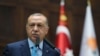 Erdogan accuse les Etats-Unis de vouloir frapper la Turquie "dans le dos"