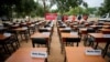 Les noms des écolières disparues de Chibok, enlevées par l'insurrection de Boko Haram en 2014, sont affichés à Abuja, au Nigeria, le 14 avril 2019. 