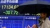 A Tokyo, le Nikkei chute de près de 6% alors que Trump se rapproche de la Maison Blanche