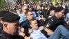 Les autorités russes multiplient les arrestations d'opposants 