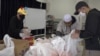 Organisasi Muslim Indonesia dan Warga Muslim Bagi Sembako untuk Komunitas di Silver Spring, Maryland