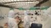 Shanghai New International Exhibition Hall, yang telah diubah menjadi rumah sakit darurat untuk merawat pasien COVID-19, di Shanghai, China 9 April 2022. (Foto: via Reuters)