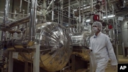 Fasilitas konversi uranium di luar kota Isfahan, 410 kilometer selatan Teheran, Iran. (Foto: dok).