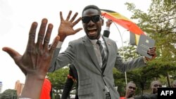 Roobert Kiyaagulaanyii, Weellisaa fi Miseensa Mana Maree Ugaandaa