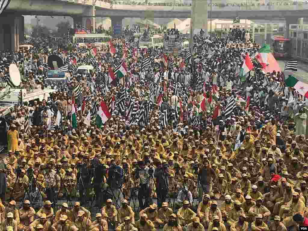 ان کا بنیادی کام جمعیت علماء اسلام کے جلسے جلوسوں اور کانفرنسز میں سیکیورٹی کے فرائض انجام دینا ہوتا ہے۔