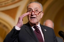 Pemimpin Mayoritas Senat Chuck Schumer di Gedung Capitol, Washington, 7 Desember 2021.