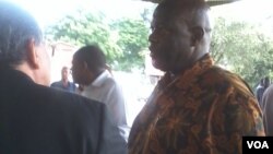 Umsekeli kampathintamb wezokulima umnumzana Paddy Zhanda exoxa labalimi