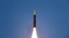 Foto yang dirilis KCNA Selasa (19/12) menunjukkan uji peluncuran rudal balistik antarbenua (ICBM) Hwasongpho-18 di lokasi yang dirahasiakan di Korea Utara.