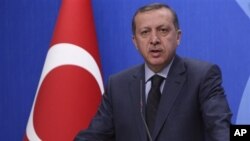 Le Premier ministre turc Recep Tayyip Erdogan lors d'une conférence de presse le 7 avril 2011 à Ankara.