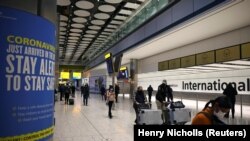 Ingenzi ziri ku kibuga c'indege Heathrow mu Bwongereza
