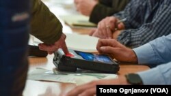 Според процедурата ДИК сега почнува со проверката на кандидатурите на седуммината кандидати кои според Уставот и законите мора да се македонски државјани