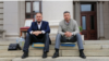 Poslanici Ivan Kostić i Boško Obradović prekinuli su štrajk glađu (izvor: Tviter profil Boška Obradovića)