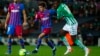 Riqui Puig na Barcelona, mai wasan tsakiya, yana son fafatawa da William Carvalho mai wasa a Betis a wasan La Liga na Spain da za a ayi tsakanin Barcelona da Real Betis a filin wasa na Camp Nou, a Barcelona,​​ Spain ranar Asabar 4 ga Disamba na shekarar 2021.