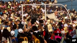 Pope Urges Justice, Unity in Sri Lanka 
