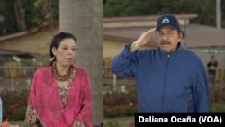 El presidente de Nicaragua, Daniel Ortega, junto a su esposa, la primera Dama Rosario Murillo, en una imagen de archivo (Foto: Daliana Ocaña/VOA)