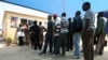 FILE - Abadabuka eZimbabwe abadinga amaphephe okuhlala lokuphephela kwele Botswana.