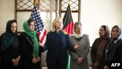 Hillari Klinton Pakistanı Əfqanıstanda barışıq səylərinə vasitəçi olmağa çağırıb