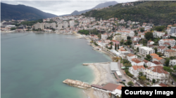 Jovanovići su dva apartmana na crnogorskoj obali kupili u roku od dvije godine (Foto: CIN)