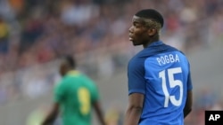 L'international français Paul Pogba lors du match amical France-Cameroun au stade de La Beaujoire à Nantes en France, le 30 mai 2016.
