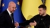 Predsjednik Ukrajine Volodimir Zelenski i predsjednik Evropskog vijeća Charles Michel nakon zajedničke konferencije za novinare nakon razgovora u Kijevu 23. novembra 2023.