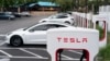 Big American Carmakers to Use Tesla’s Electrical Connectors