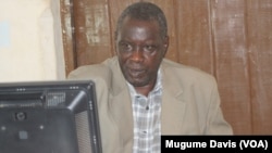Veteran South Sudanese journalist Alfred Taban was detained by police after publishing an editorial that was critical of a public official. (VOA/Mugume Davis)