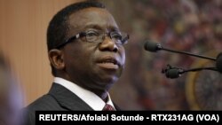 Ministan kiwon lafiyar Najeriya Mr. Folorunsho Adewole a taron Hukumar Kiwon Lafiya ta kasa da ta shirya akan barkewar cutar zazzabin lassa a Najeriya