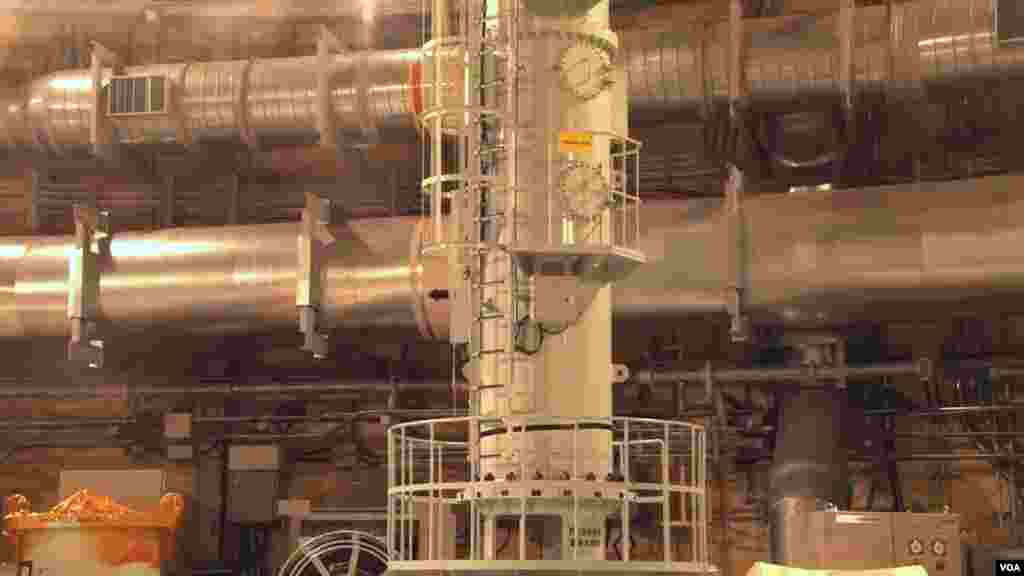 The primary and secondary cooling systems each contain 760 tons of sodium. (Steve Herman/VOA)