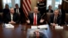 Le président Donald Trump prend la parole lors d'une réunion du cabinet à la Maison Blanche, le mercredi 2 janvier 2019 à Washington.