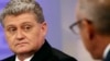 Snowden's Father Arrives in Moscow