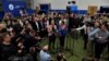 Wakil Ketua Partai Sinn Fein Michelle O'Neill dan Ketua Partai Mary Louise McDonald berbicara kepada sejumlah awak media di Meadowbank Sports Arena, di Magherafelt, Irlandia Utara, Sabtu, 7 Mei 2022. (Foto: Clodagh Kilcoyne/Reuters)