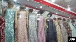  Afghanistan des talibans demandent aux commerçants de décapiter les mannequins dans leurs magasins 
