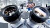 A Zeiss microscope system.