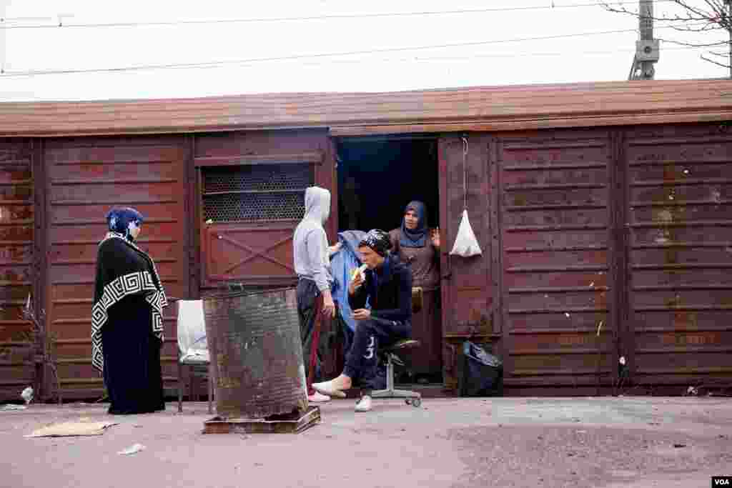 In addition to living in tents, Syrian families have also been camping out in unused freight cars. (Jamie Dettmer for VOA) 