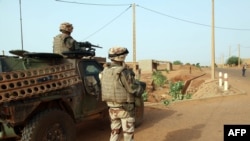 Des troupes françaises près de Gao, 16 octobre 2013.