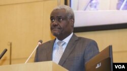 Mousa Faki Mahamat, mwenyekiti wa tume ya Umoja wa Afrika, akizungumza wakati wa ufunguzi wa mkutano wa 30 wa AU mjini Addis Ababa, Ethiopia. Jumatatu Januari 22, 2018.